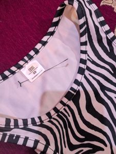 Zebra Print Cutout Tank Top