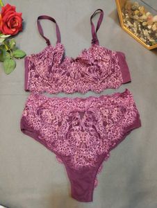 Lace Bra &amp; Panty Set