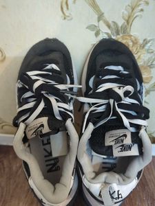 Stylish Black &amp; White Sneakers
