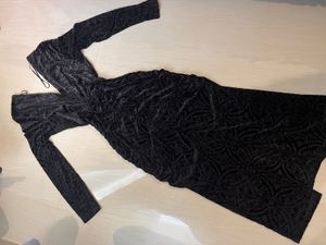 Elegant Black Velvet Maxi Dress