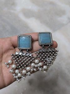 Stunning Blue Stone & Pearl Earrings