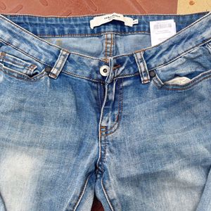 Vero Moda Light Wash Denim Jeans
