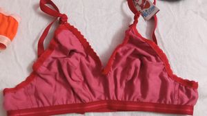 BRA SET OF THREE 3️⃣BEAUTIFUL AND DIFFERENT