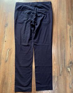 H&amp;M Men’s Navy Blue Slim Fit Formal Trousers