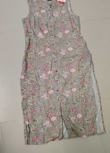 Floral Print Sleeveless Kurta