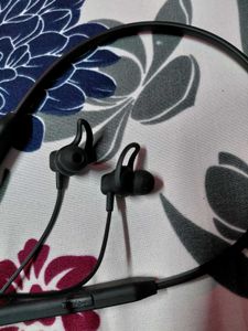 Kraze Emirates Neckband BT109 Earphones