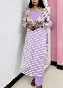 Elegant Lavender Striped Kurta Set