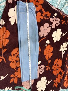 Light Wash Denim Jeans - Classic Style