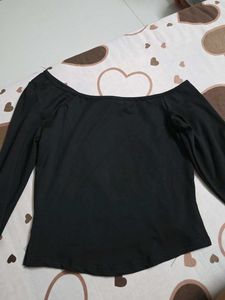 Black Off-Shoulder Long Sleeve Top