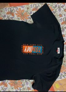TOMMY HILFIGER TSHIRT