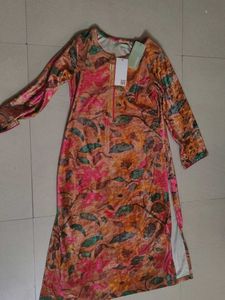 Avaasa new with tag velvet sequin kurti