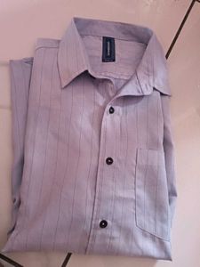 Men's Striped Formal Shirt(like new)