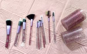 Sparkling Makeup Brush with Holder unused 💫
