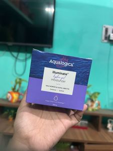 Aqualogica Illuminate+ Hydra Gel Moisturizer