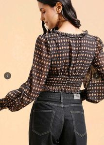 Chic Black &amp; Gold Diamond Print Crop Top