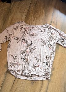 white floral t shirt