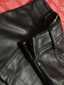 Chic Black Faux Leather Mini Skirt(H&amp;M)