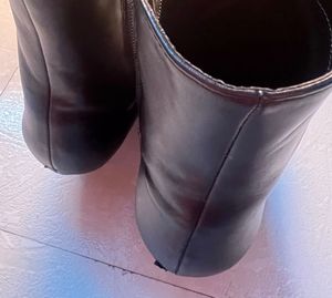 Zara Black Pointed Boots