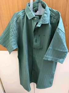 Men's Short Sleeve Textured Shirt