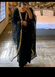 Elegant Black Kurta Top with Dupatta
