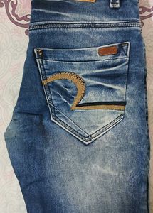 👖 Sparky Skinny Jeans – Just Like New! 💥