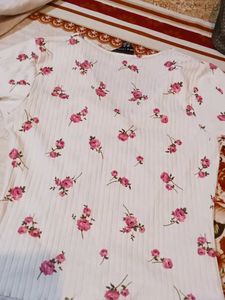 New Look Floral V-Neck Top