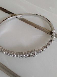 Elegant Bangle Bracelet