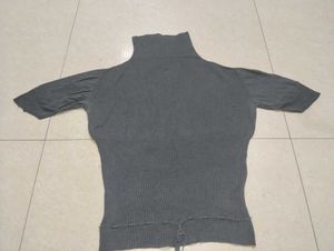 Stylish Grey Ribbed Turtleneck Top