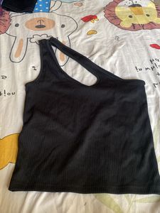 Stylish Black One-Shoulder Ribbed Tank Top
