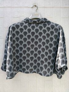 New with tag Korean Pintrest Crop shirt