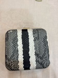 Chic Black &amp; White Box Clutch with Chain