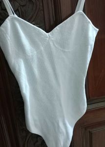 White waist snatch bodysuit with deep back