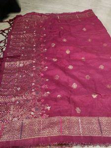 Elegant Maroon &amp; Gold Dupatta