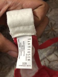 Van Huesen Bra (new )