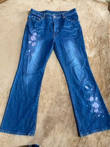Embroidered Flared Jeans
