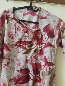 Beautiful Floral Print Kurta with front slit