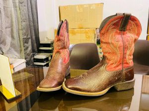 Stylish Embroidered Cowboy Boots
