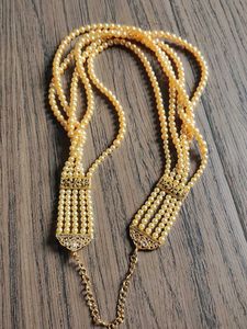 Elegant Pearl and Gold Hand Harness