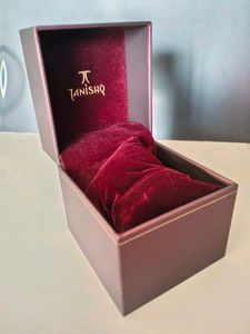 Tanishq bangle Box