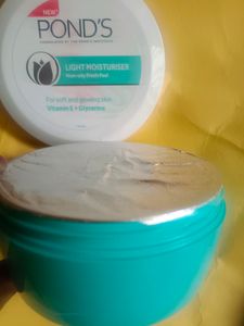 Pond's Light Moisturizer