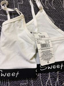 Comfortable White Ribbed Sports Bra
