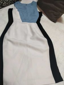 Van Heusen Color Block Sheath Dress 💙