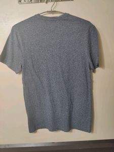 Men's Casual Tshirt. Like New. Good Condition