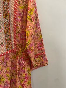 Beautiful Floral Print Kurta