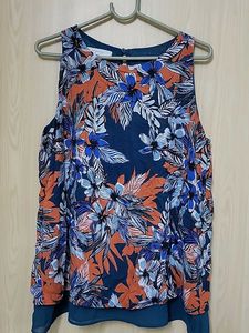 Floral Print Sleeveless Top