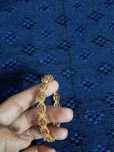 Elegant Gold-Plated Bangle