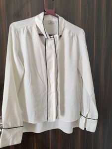 Chic White Pussybow Blouse with Black Trim