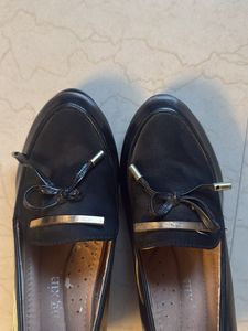 Elegant Black Loafers with Gold Detail
