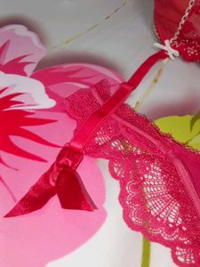(1429)Red Lace Garter Belt