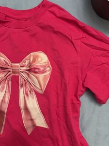 hot pink Large Bow Graphic print tshirt